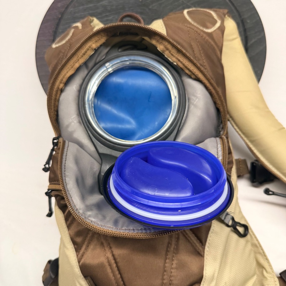 CamelBak SnoAngel Hydration Pack Brown Tan Antifreeze Winter Sports Backpack - Picture 4 of 6